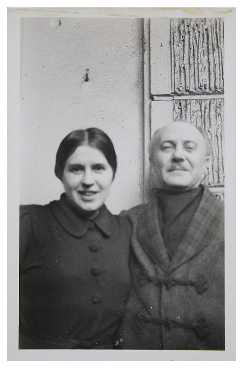 Photograph of a woman and a man looking affably at the camera.
