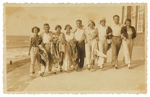 Photograph: Nine people at the beach