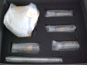 In Luftpolsterfolie verpackte Gegenstände in Schaumstoff