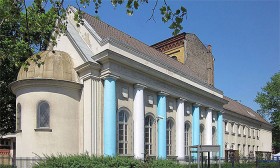 Farbfotografie der Synagoge Fraenkelufer Berlin, Außenansicht