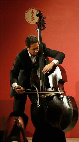 Nabil Shehata, principal double bass of the Berlin Philharmonic, at the Jewish Museum Berlin, November 2006 - © eventfotografen.de, Berlin-Basel