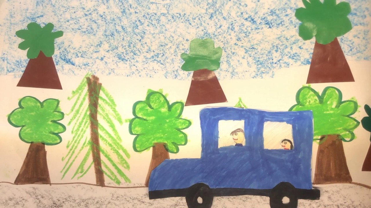 Eine Kinderzeichnung zeit ein Blaues Auto vor Bäumen und blauem Himmel.