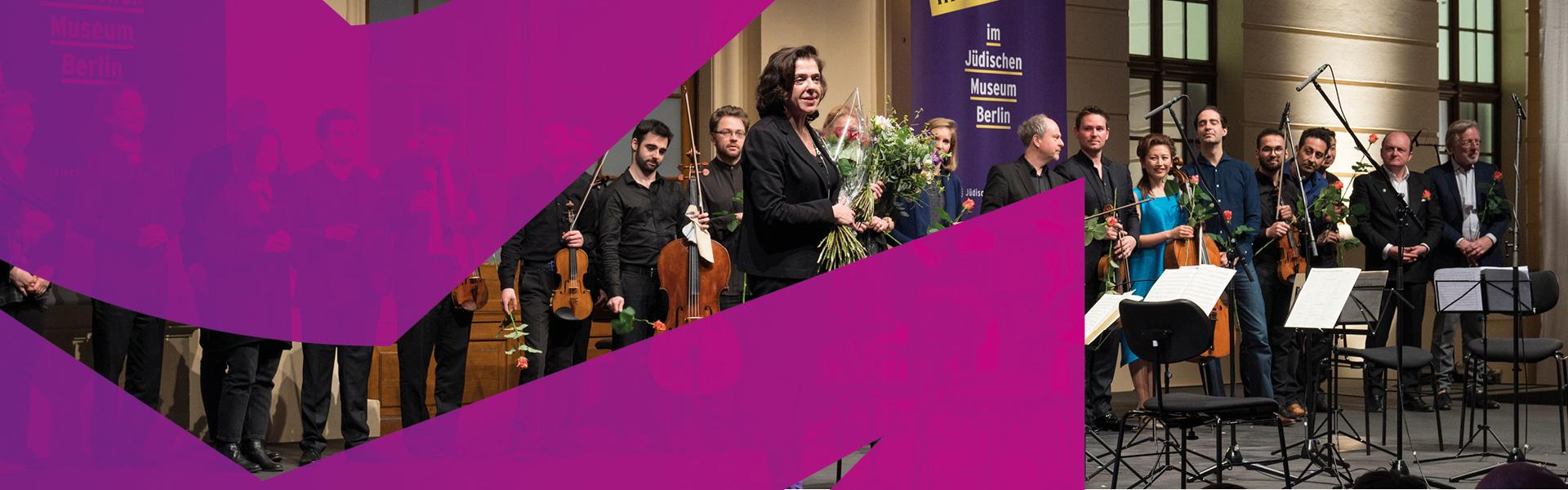 Elena Bashkirova with musicians on a stage