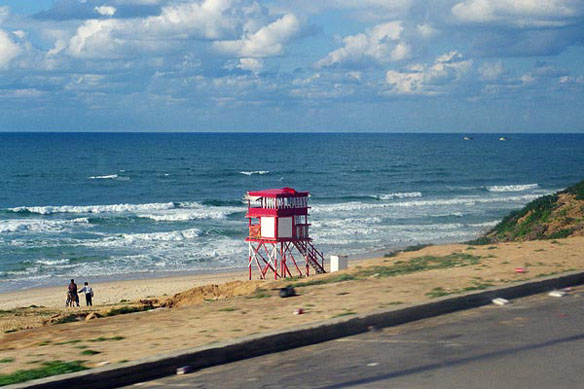 Guy Raz: Lifeguard Towers - Serial 1