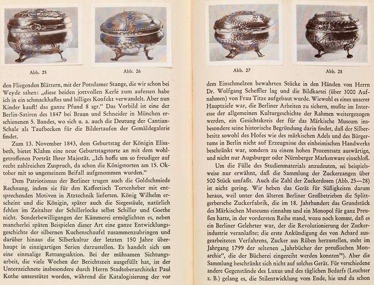 rechte Buchseite eines aufgeschlagenen Buches