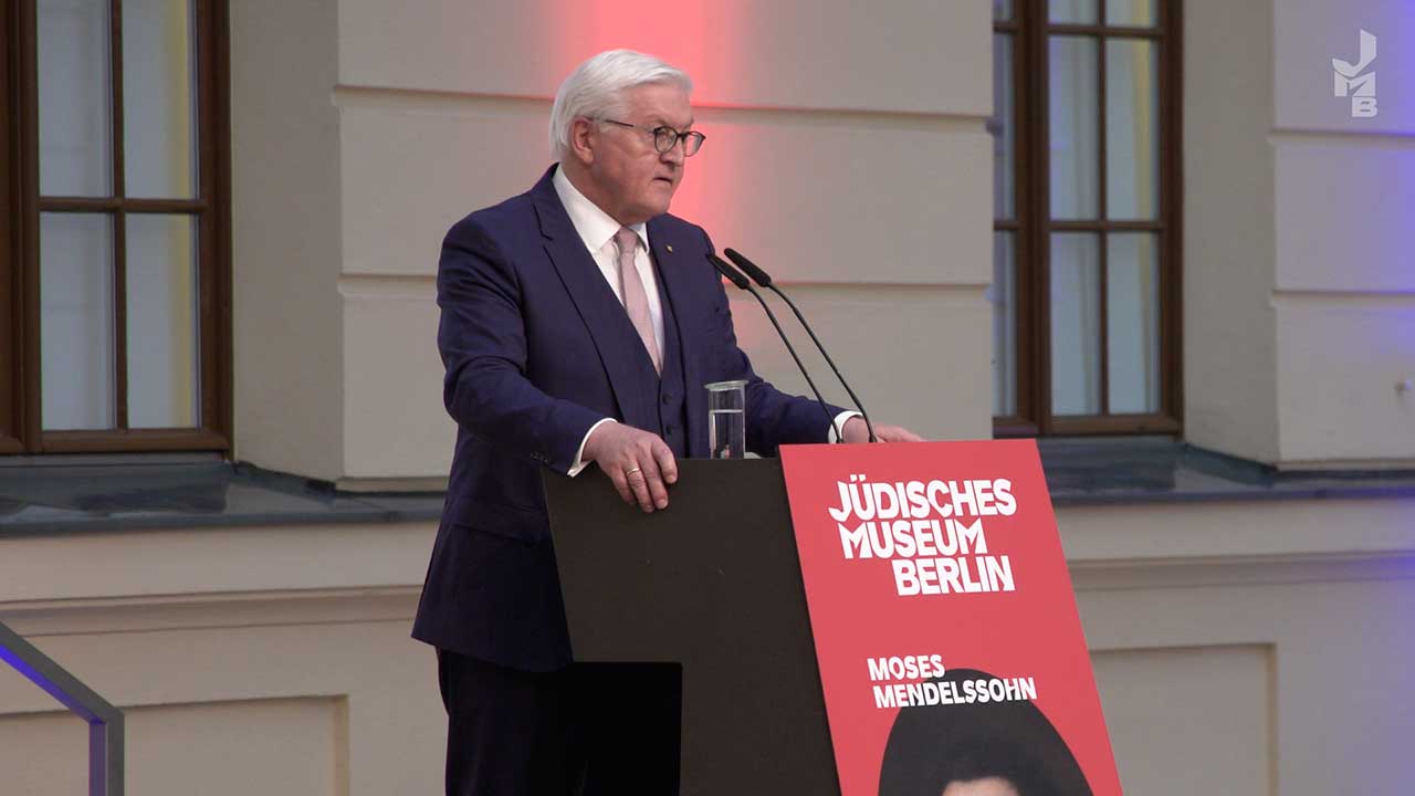 Bundespräsident Frank-Walter Steinmeier am Rednerpult.