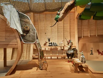 Blick in die Arche mit Ausstellungstieren