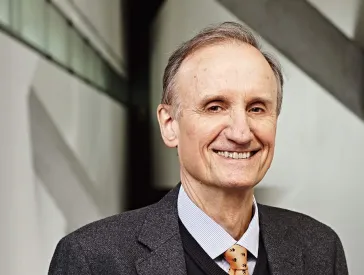 Portrait photo of Peter Schäfer