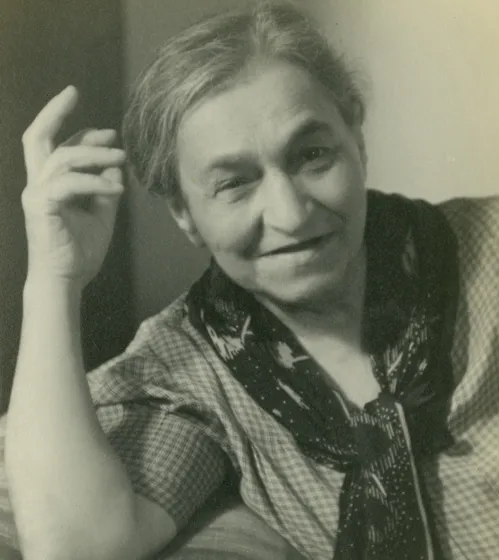  Black and white photo of a woman.