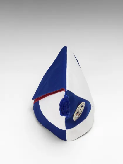 Handmade blue-white-red "Krätzchen" of the Köllsche Kippa Köpp e.V. Jewish carnival society, bird's-eye view