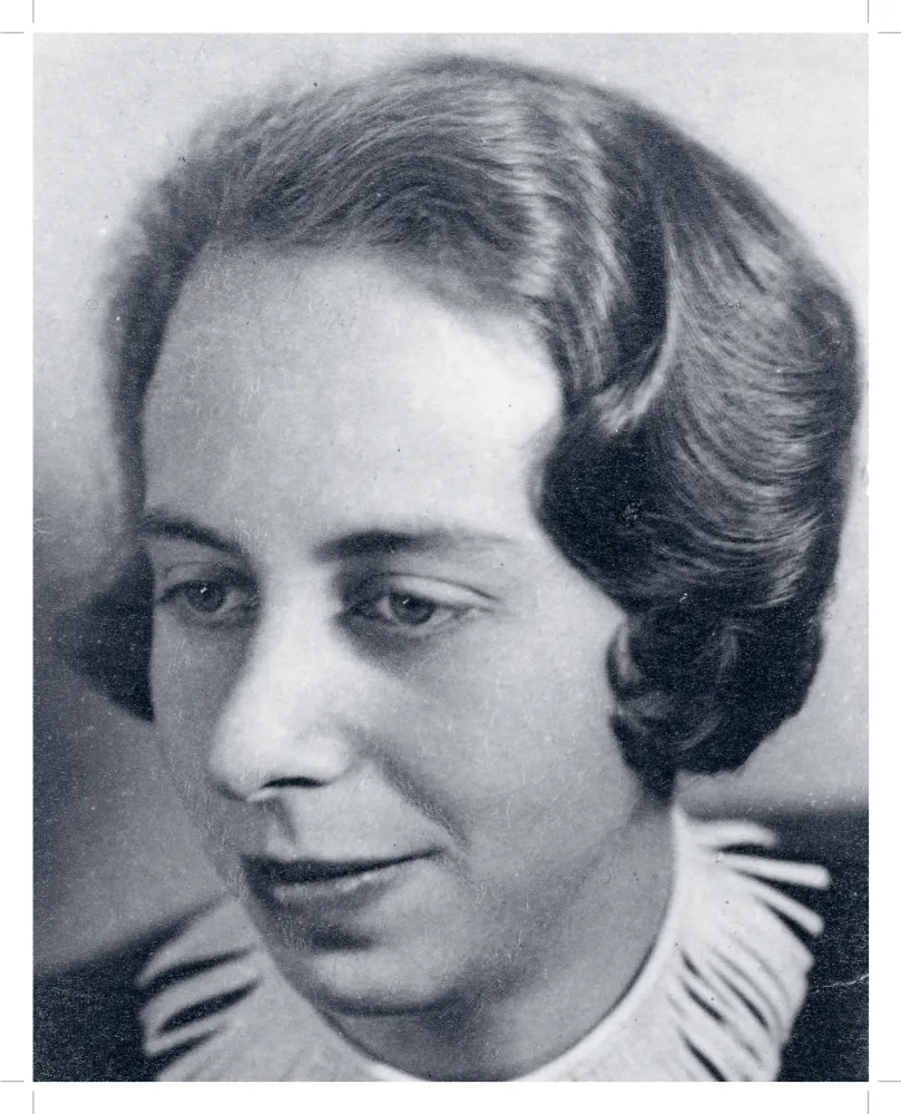 Historische Schwarz-Weiß-Fotografie einer Frau mit gewellten Haaren