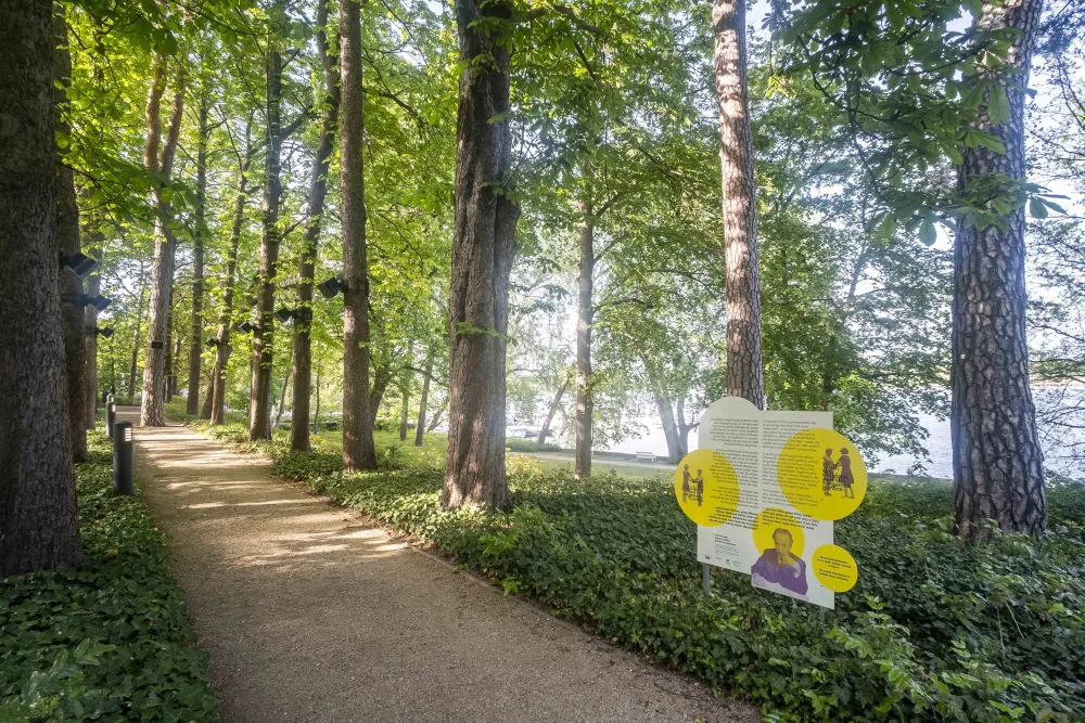 Soundinstallation im Garten des Haus der Wannseekonferenz
