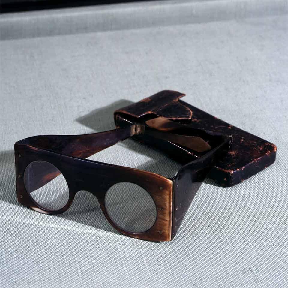 Old glasses with leather case