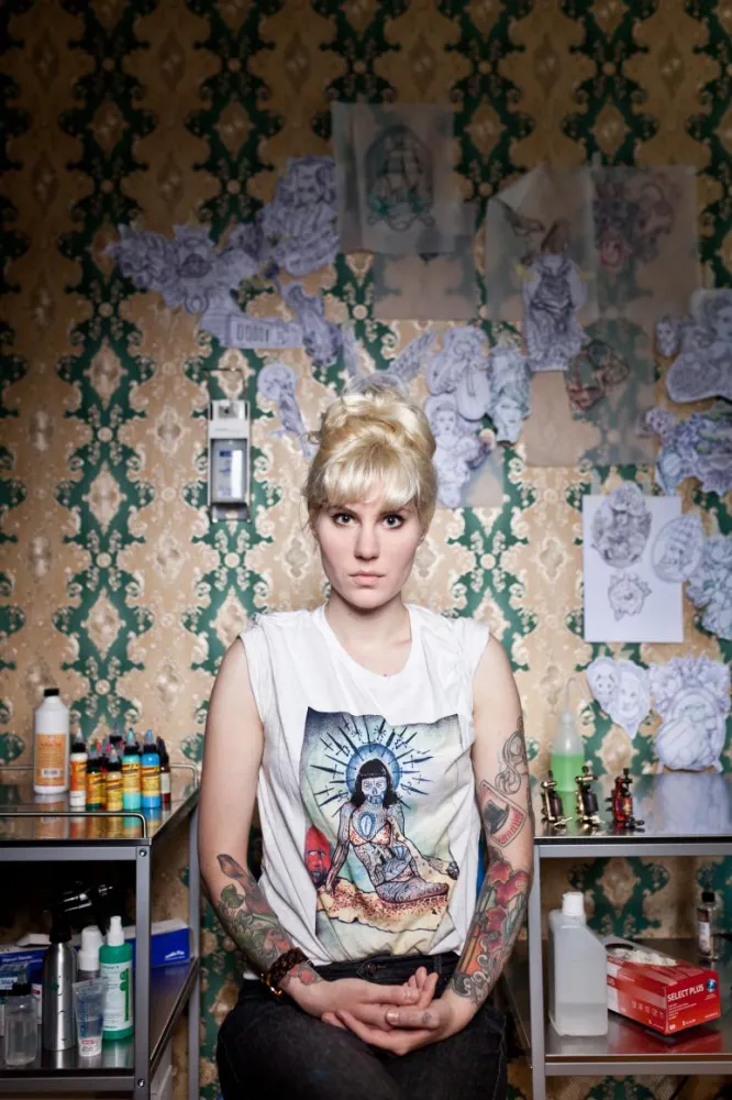 Die Tätowiererin Myra Brodsky