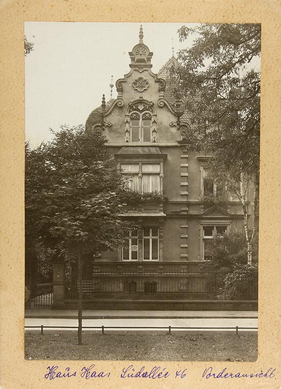 Front view of a villa