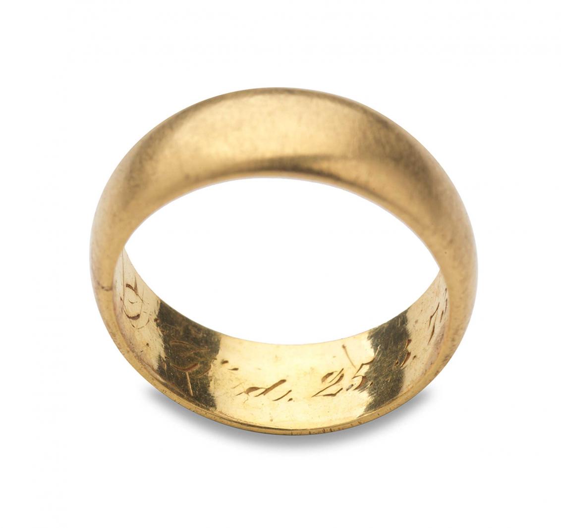 Goldener Ring mit Inschrift "D. D. 25.3.73"