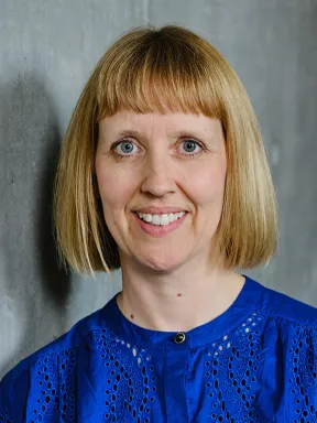 Das Bild zeigt das Portr&auml;t einer Frau. Es handelt sich um Barbara Thiele. 