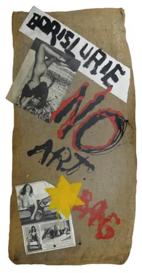 Ein Jutebeutel mit der Aufschrift &raquo;Boris Lurie NO ART BAG&laquo;, aufgeklebten Pin-up-Fotos und einem gelben Stern.