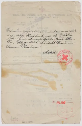 R&uuml;ckseite des Rot-Kreuz-Brief mit handschriftlicher Notiz.