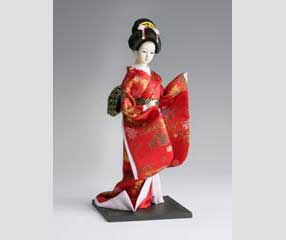 Triptych: Japanese woman music box - China, ca. 2007 - Plastic, fabric